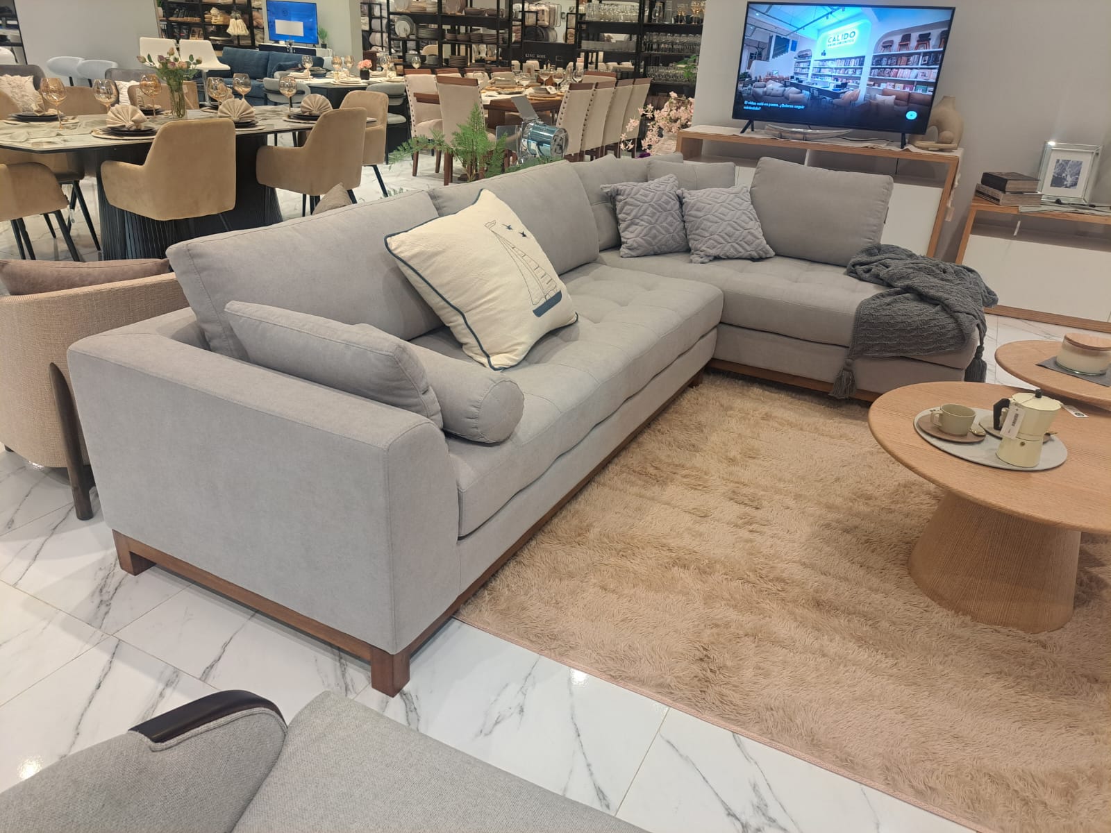 Showroom 1