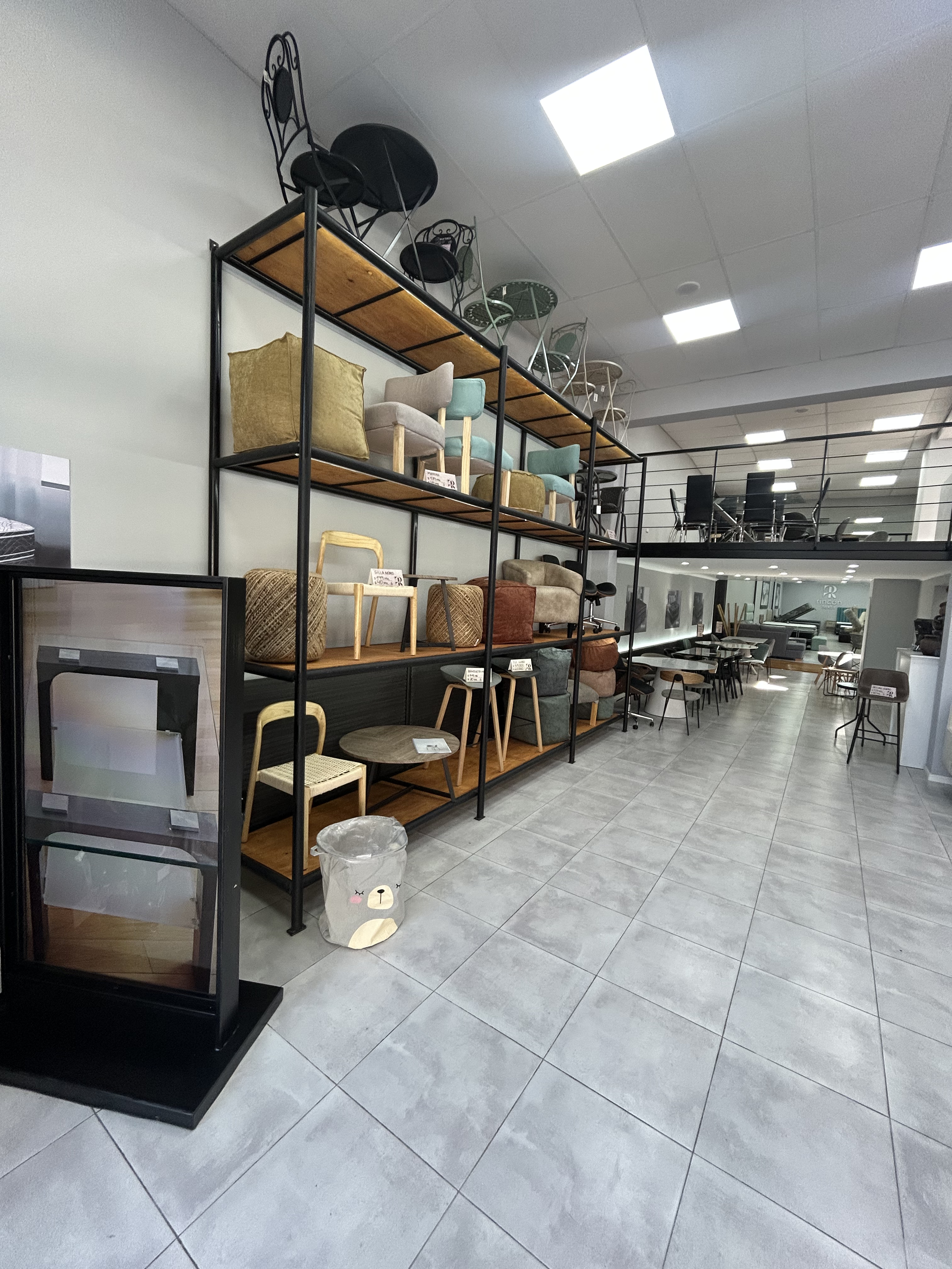 Showroom 3