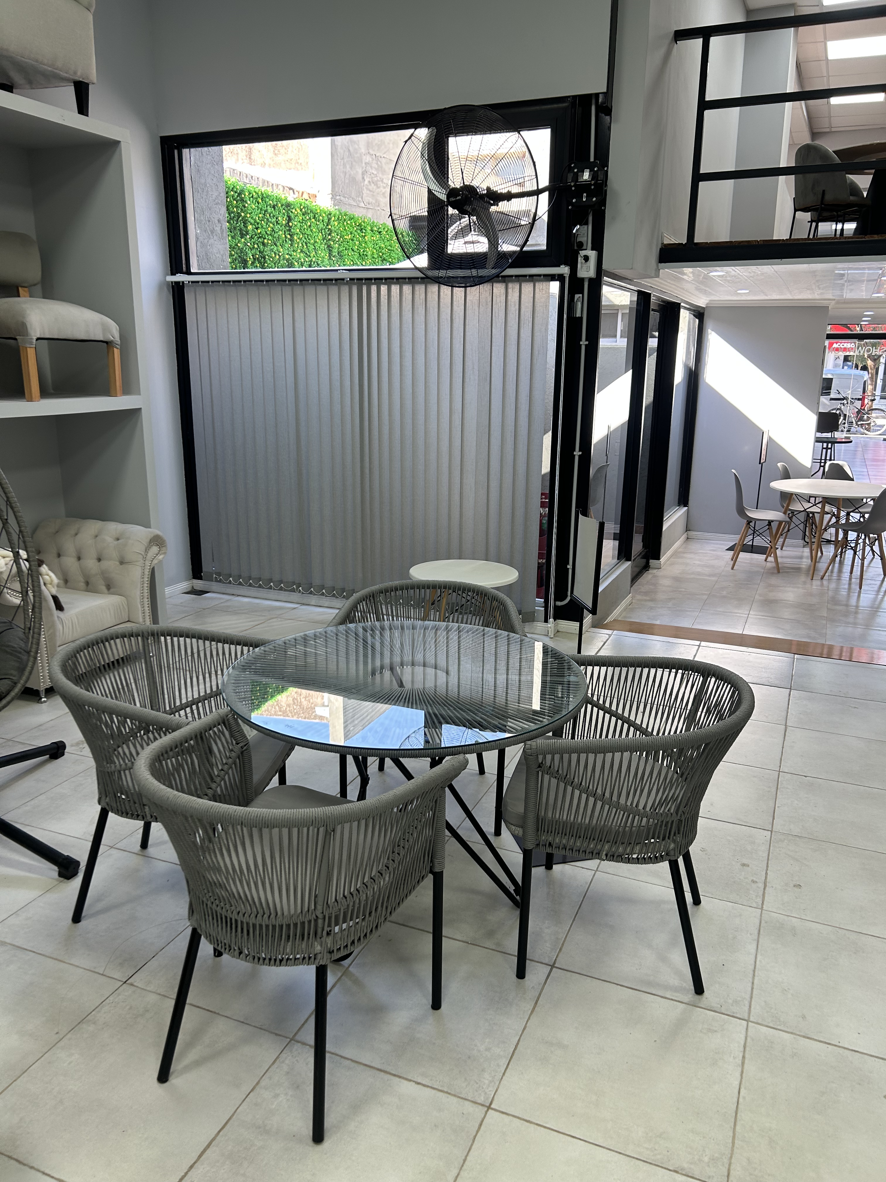 Showroom 5